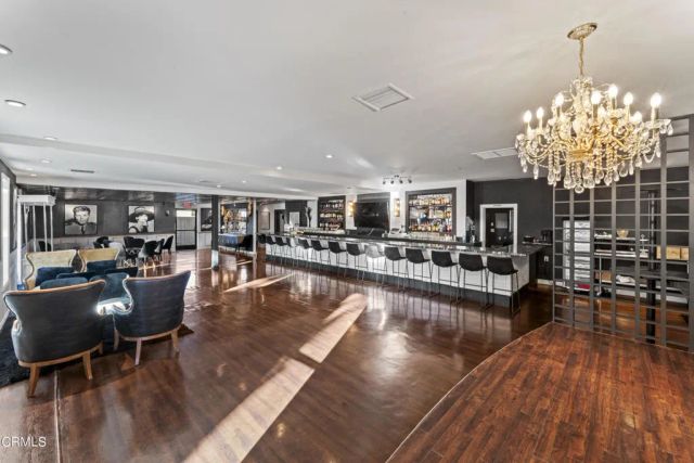 281 W Main Street, Ventura, CA 93001