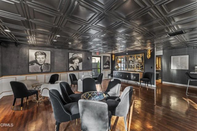 281 W Main Street, Ventura, CA 93001