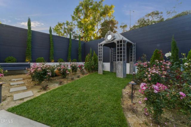 281 W Main Street, Ventura, CA 93001