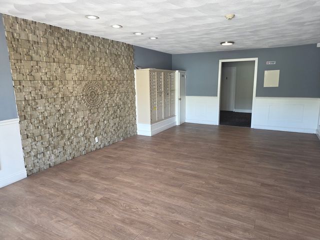 760 Cummins Highway 6, Boston, MA 02126