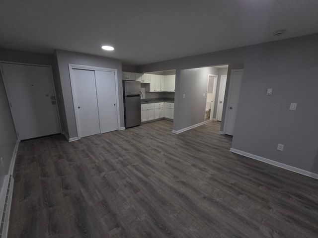 760 Cummins Highway 6, Boston, MA 02126