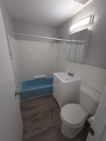 760 Cummins Highway 6, Boston, MA 02126