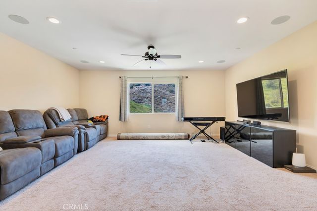 16872 Royal Pines Lane, Canyon Country, CA 91387