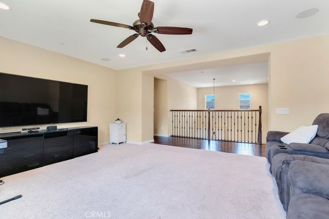 16872 Royal Pines Lane, Canyon Country, CA 91387