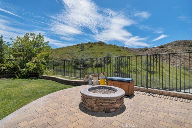 16872 Royal Pines Lane, Canyon Country, CA 91387