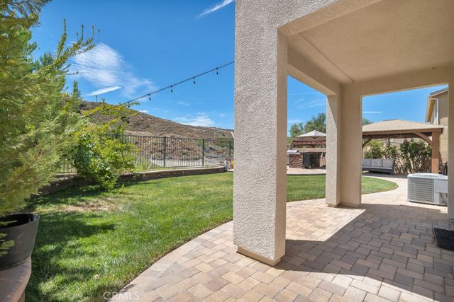 16872 Royal Pines Lane, Canyon Country, CA 91387