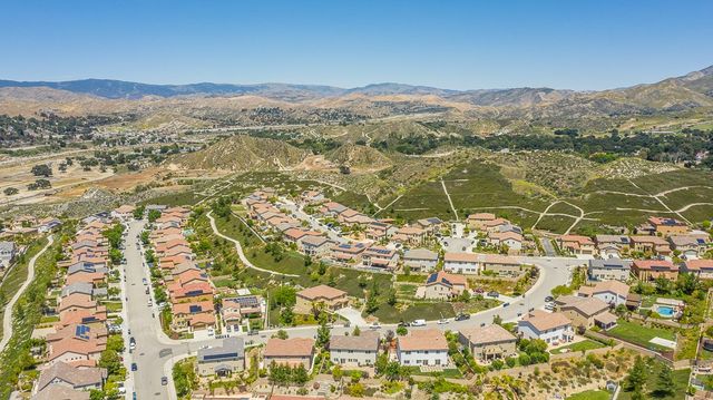 16872 Royal Pines Lane, Canyon Country, CA 91387