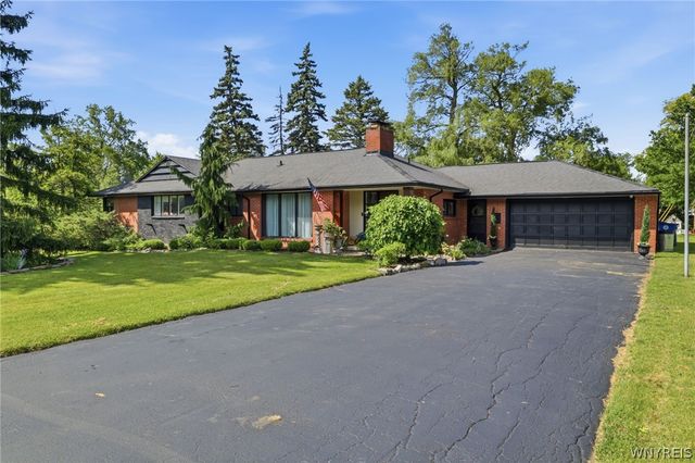 620 North Forest Road, Amherst, NY 14221