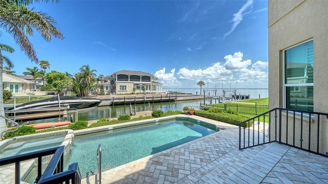 657 HALYARD LANE, Longboat Key, FL 34228