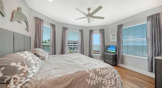657 HALYARD LANE, Longboat Key, FL 34228