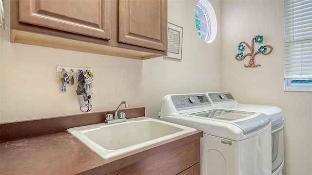 657 HALYARD LANE, Longboat Key, FL 34228