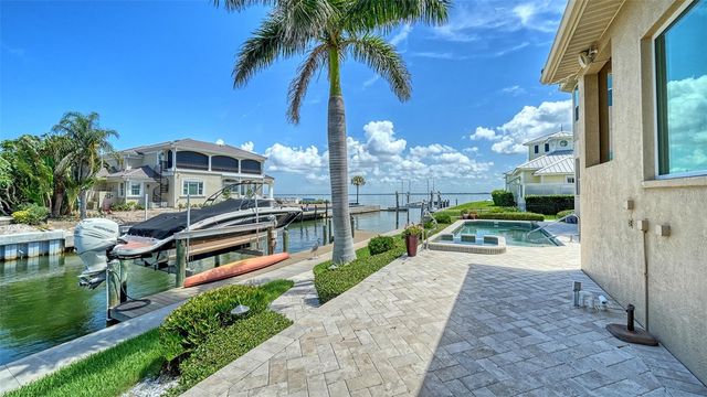 657 HALYARD LANE, Longboat Key, FL 34228