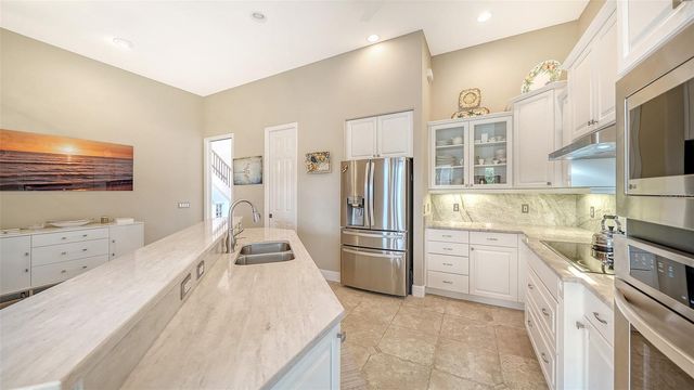 657 HALYARD LANE, Longboat Key, FL 34228