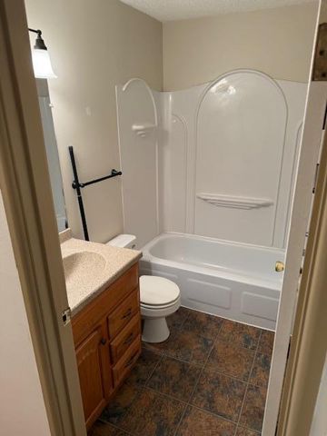 12986 Nicollet Avenue S 102, Burnsville, MN 55337
