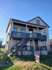 1015 30th Street 2, Galveston, TX 77550