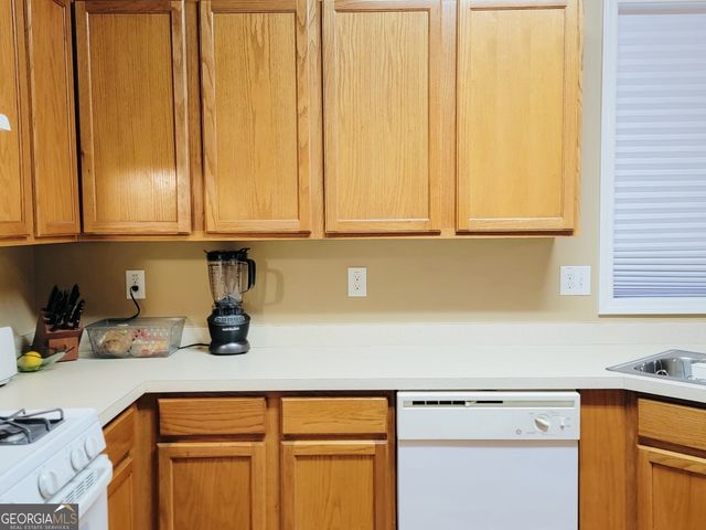6904 Silver Bend Place, Austell, GA 30168