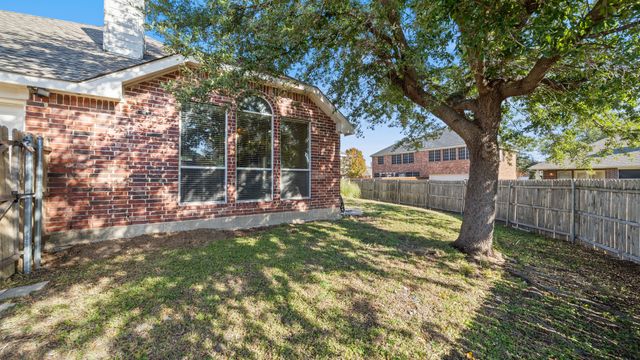 8014 Wilmington Drive, Rowlett, TX 75089