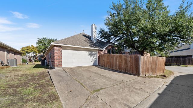 8014 Wilmington Drive, Rowlett, TX 75089