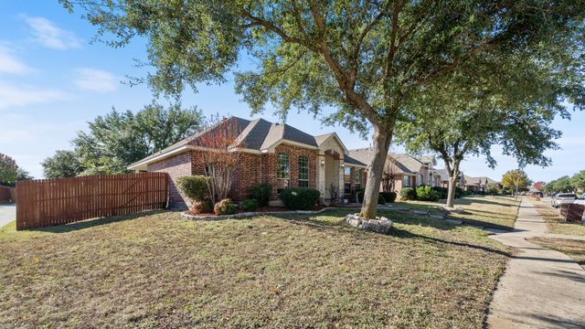 8014 Wilmington Drive, Rowlett, TX 75089