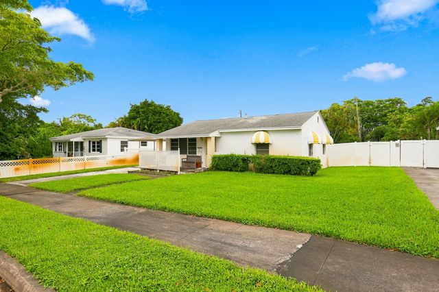 933 UPLAND Road, West Palm Beach, FL 33401