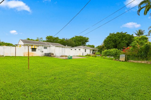 933 UPLAND Road, West Palm Beach, FL 33401