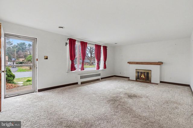 3606 BONNYVIEW RD, Harrisburg, PA 17109