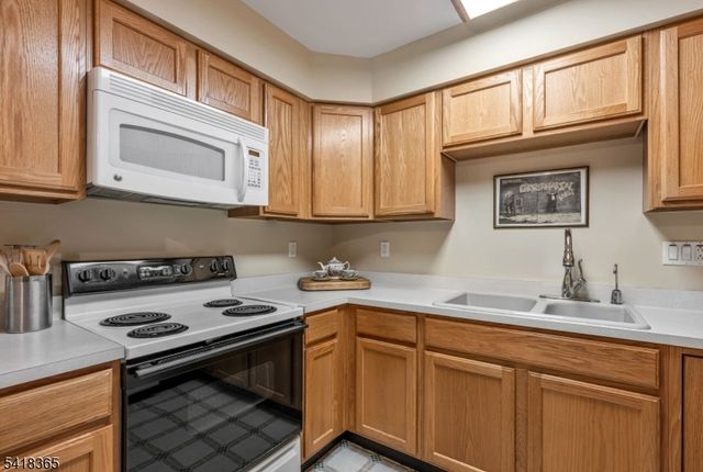 112 Cannella Way 112, Riverdale Boro, NJ 07457