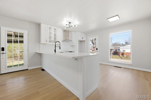 3025 Chadwick Drive, Florissant, MO 63033