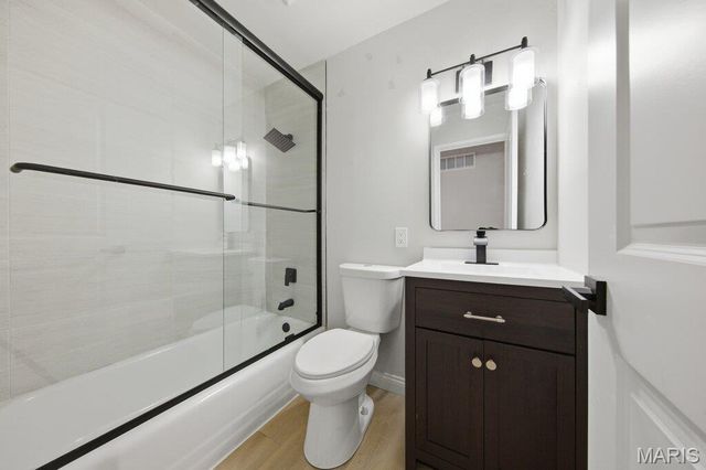 3025 Chadwick Drive, Florissant, MO 63033