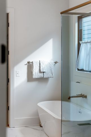 3733 Estes Rd, Nashville, TN 37215