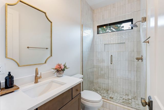 3733 Estes Rd, Nashville, TN 37215