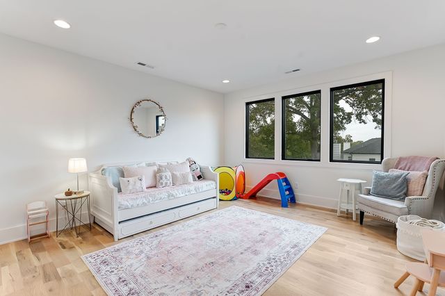 3733 Estes Rd, Nashville, TN 37215