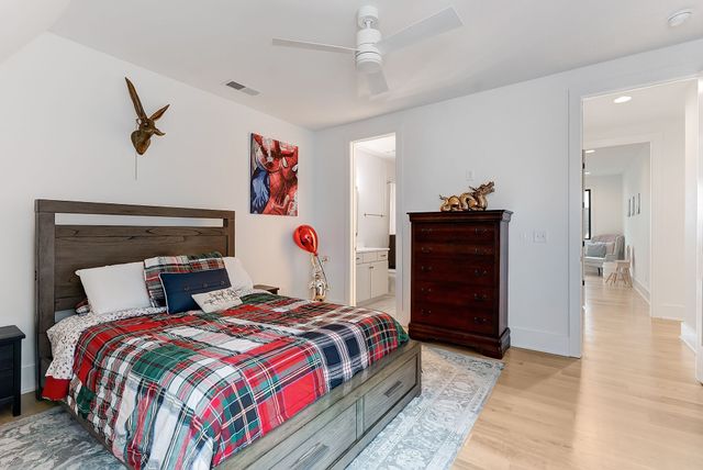 3733 Estes Rd, Nashville, TN 37215