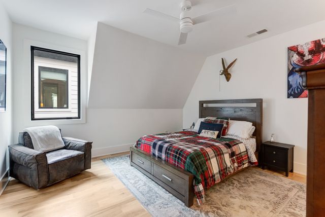 3733 Estes Rd, Nashville, TN 37215