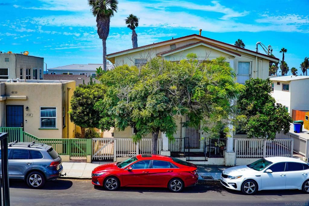 Image 17 of property listing at 2114 Abbott St., San Diego, CA 92107