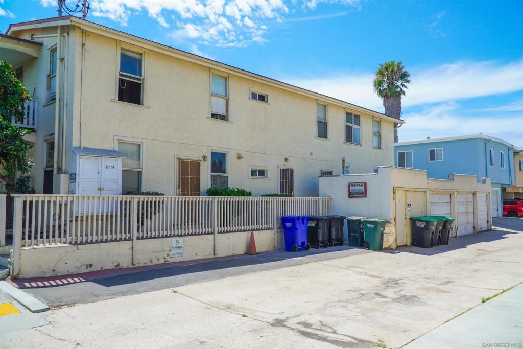 Image 5 of property listing at 2114 Abbott St., San Diego, CA 92107