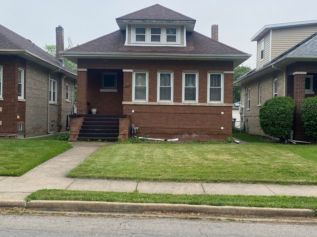 239 S 17th Avenue, Maywood, IL 60153