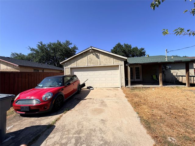 7116 Chinaberry Road, Dallas, TX 75249