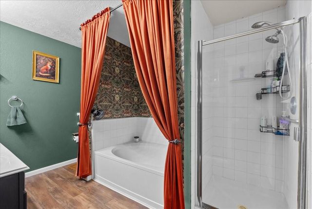 9210 Barton Court, La Porte, TX 77571