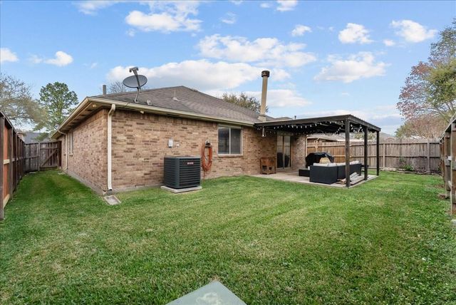 9210 Barton Court, La Porte, TX 77571