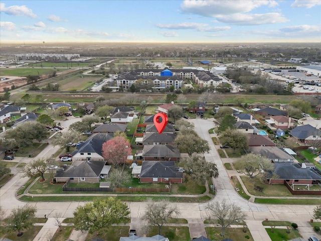 9210 Barton Court, La Porte, TX 77571