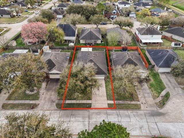 9210 Barton Court, La Porte, TX 77571