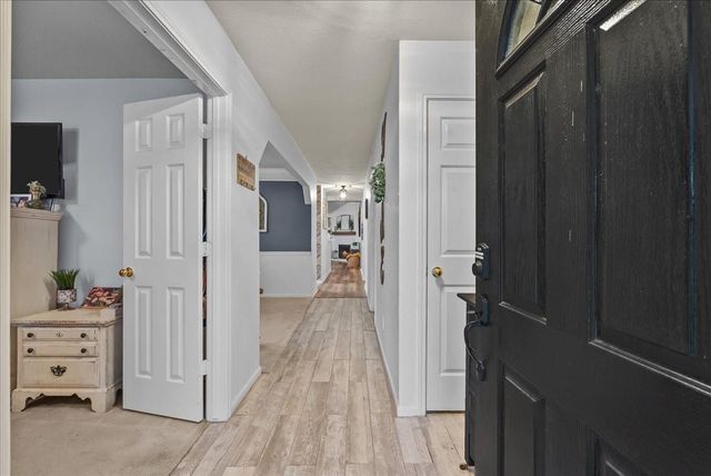 9210 Barton Court, La Porte, TX 77571