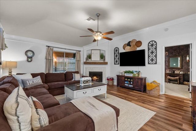 9210 Barton Court, La Porte, TX 77571