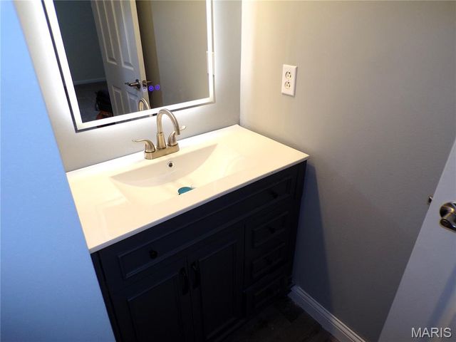 38 Saddleback Ridge Drive, Winfield, MO 63389