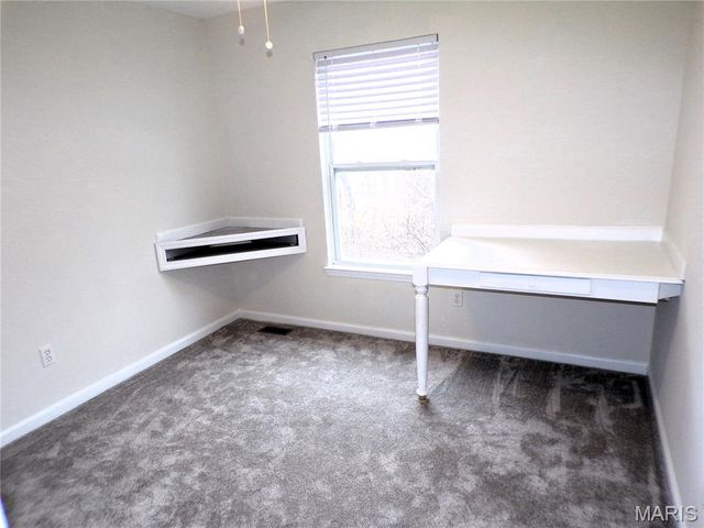 38 Saddleback Ridge Drive, Winfield, MO 63389