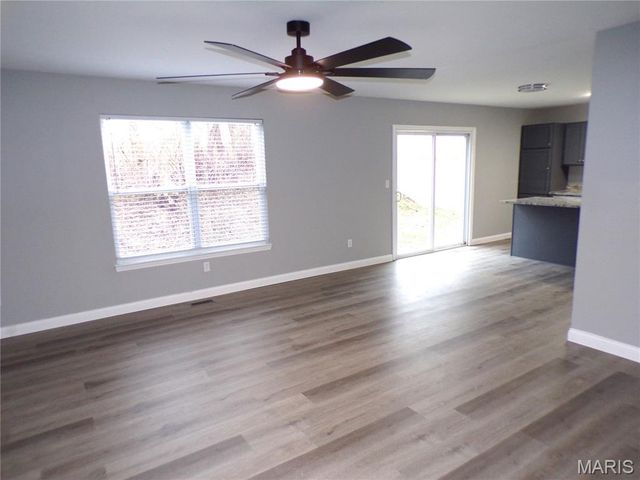 38 Saddleback Ridge Drive, Winfield, MO 63389