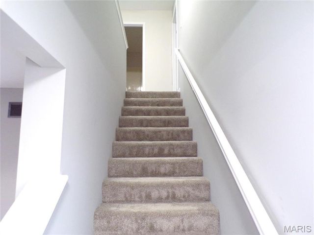 38 Saddleback Ridge Drive, Winfield, MO 63389