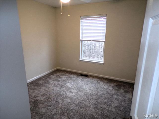 38 Saddleback Ridge Drive, Winfield, MO 63389