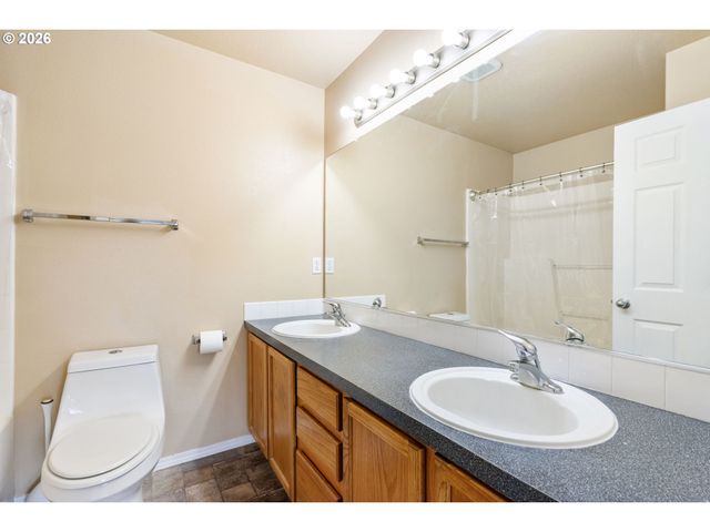 6014 Ne 33RD Cir, Vancouver, WA 98661